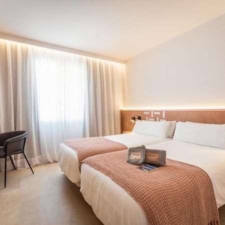 Artiem Apartamentos Mahón Eksteriør billede